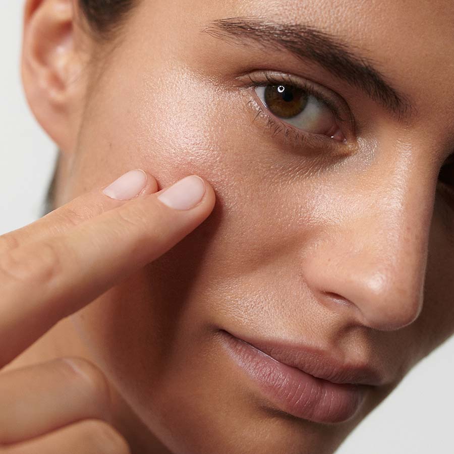 Dr. Hauschka Osvetljevalni fluid – fotografija 2